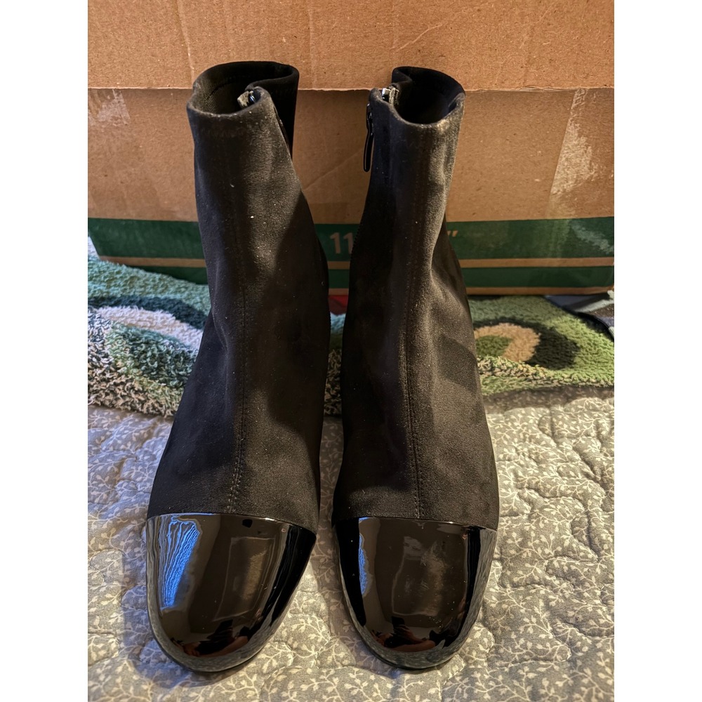 Linea Paolo‎ Boot Women 8 Black Excellent Patent Cap Toe Block Heel Ankle Bootie